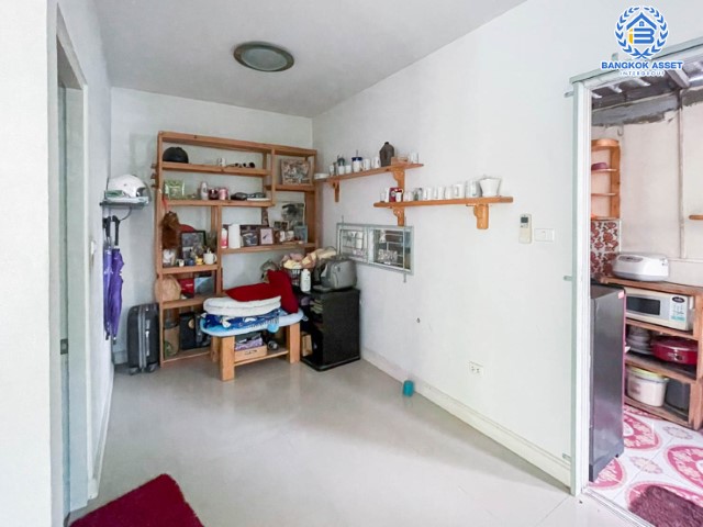 *****ทาวน์เฮ้าส์มือสองนนทบุรี ม.พลีโน่ ปิ่นเกล้า-ราชพฤกษ์ #หลังมุม เนื้อที่เยอะเกือบ 25 ตร.ว. พร้อมฟังก์ชัน 3 ห้องนอน 2 ห้องน้ำ 1 ที่จอดรถ ต่อเติมพื้น และหลังคาห้องครัว บนทำเลเดินทางสะดวกสบาย ใกล้รถไฟฟ้าสายสีแดง "สถานีบางบำหรุ" และทางด่วน